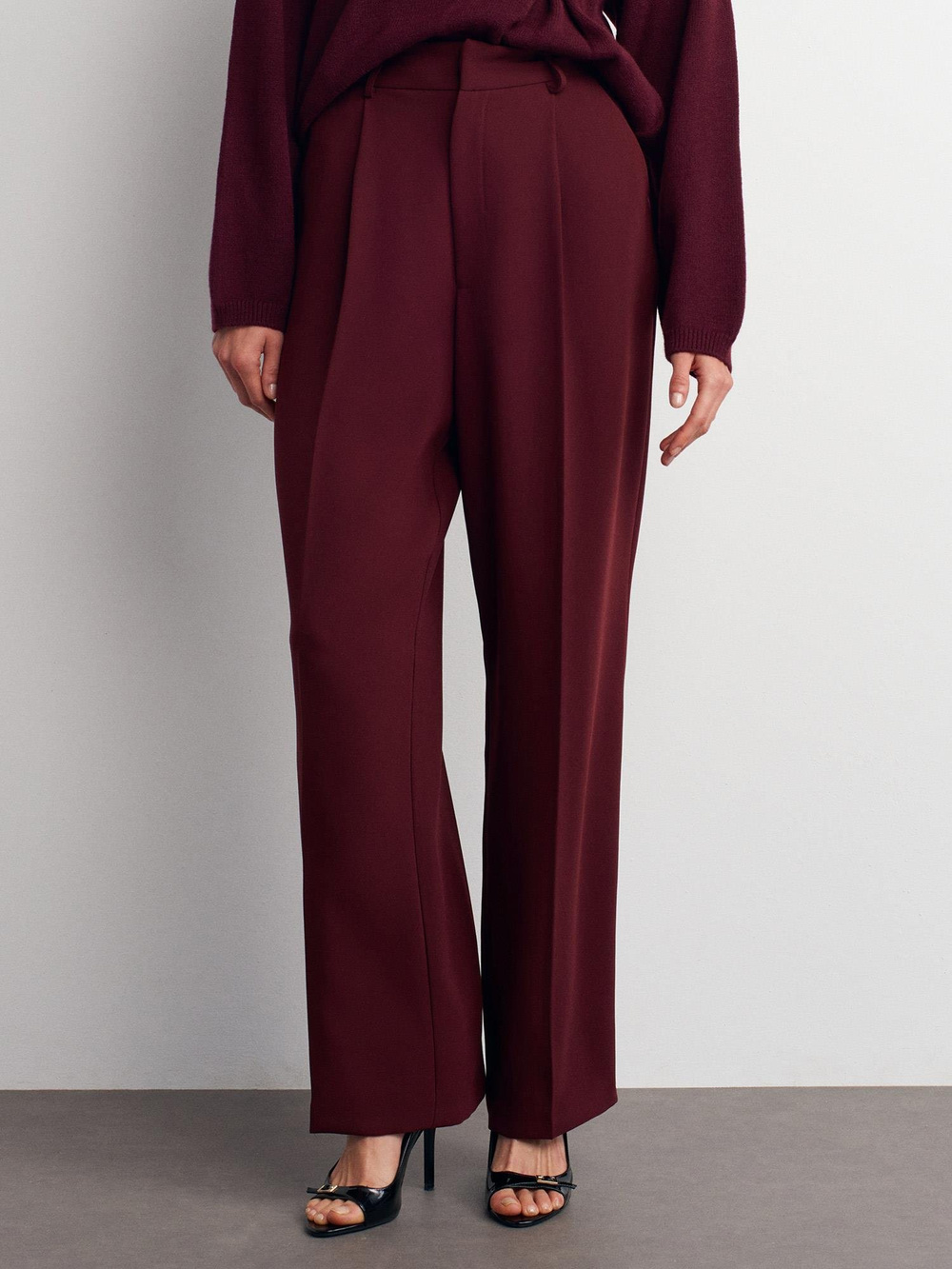Wholesale Womens Burgundy High Waist Pleated Palazzo Trousers
