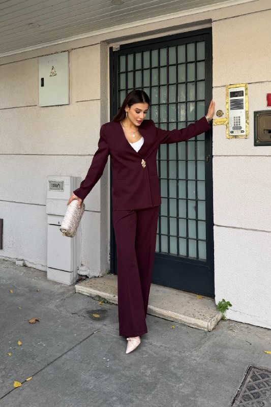 Wholesale Women's Burgundy Two-Piece Suit  0043-1126