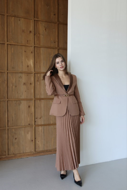 Wholesale Women's Camel Skirt Suit  0043-1120
