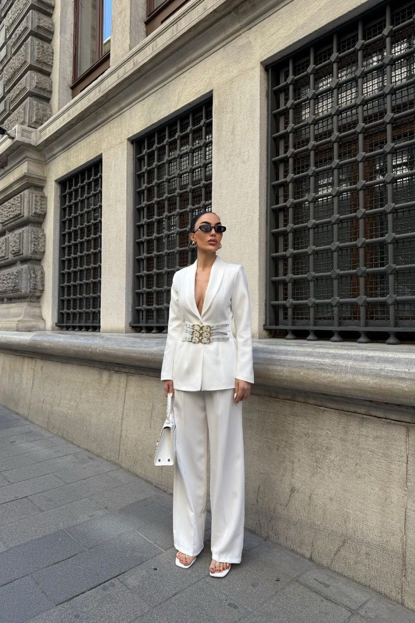 Wholesale Women's Ecru Two-Piece Suit  0043-1966