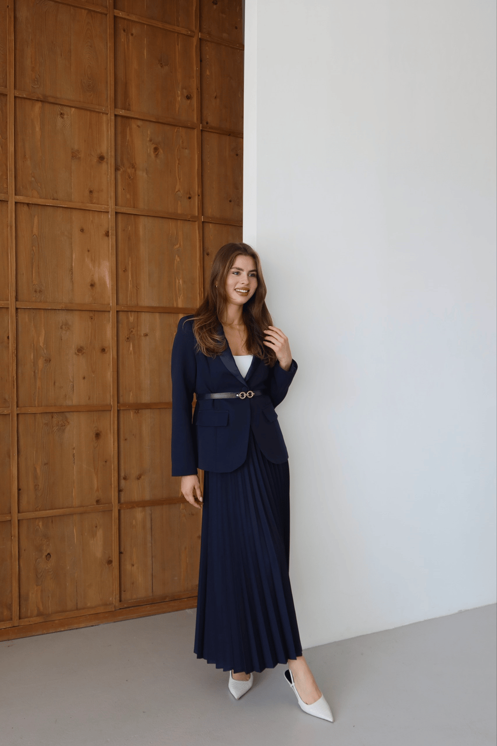 Wholesale Women's Navy Skirt Suit  0043-1120