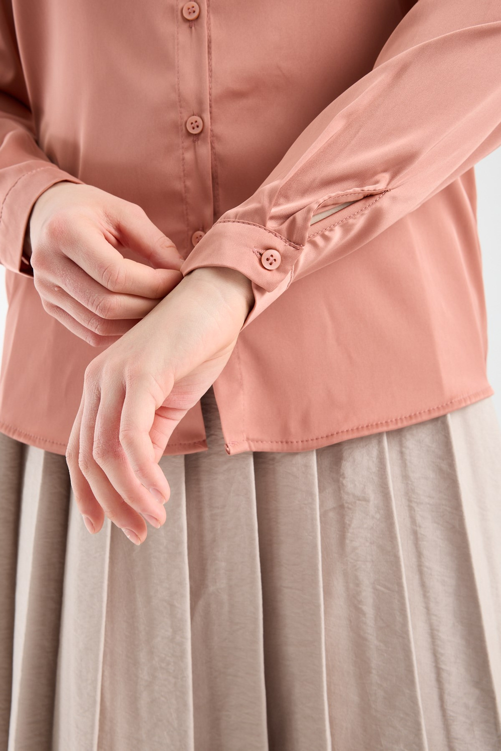 Wholesale Womens Salmon Satin Long-Sleeve Shirt