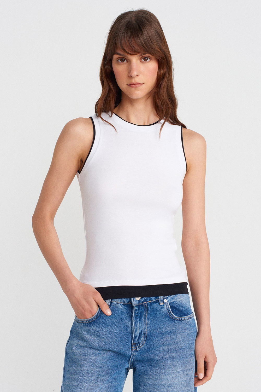 Wholesale Womens White Double-Look Tank Top