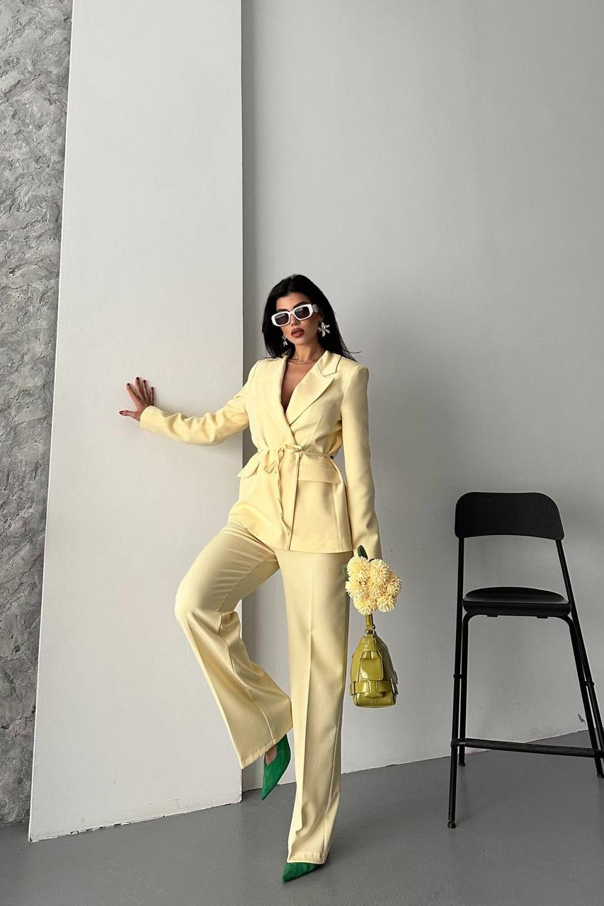 Wholesale Women's Yellow Two-Piece Suit  0044-2127