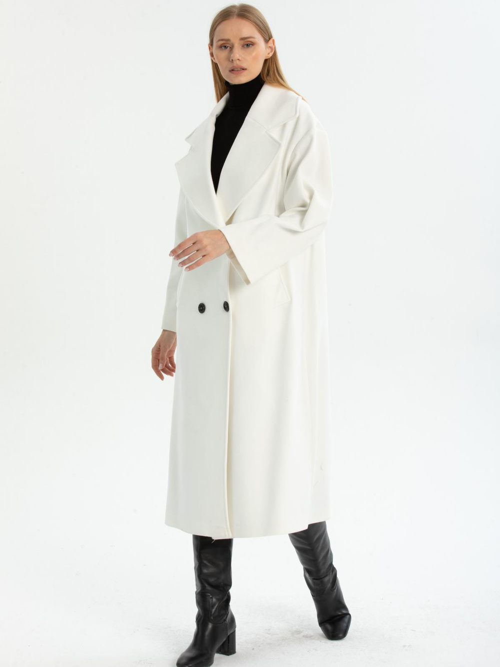 Women four-button coat wholesale White color