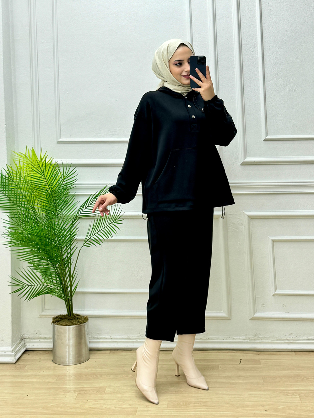 0303-Lara Takım-Siyah
