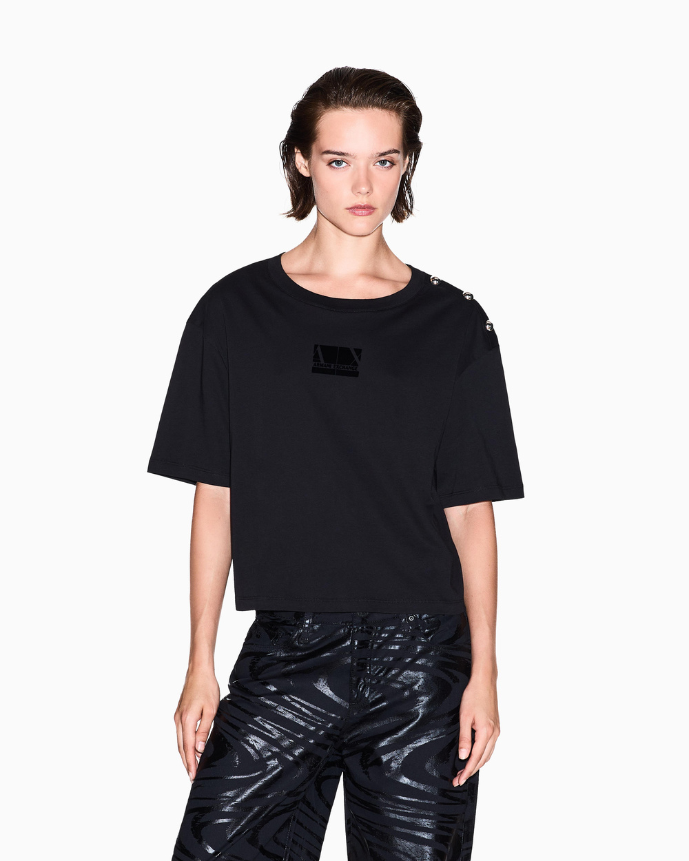 Armani Exchange Armani Exchange Kadın Normal Kalıp Düğme Desenli Yuvarlak Yakalı AX Logo Baskılı Kısa Kollu Siyah T-Shirt XW001381 AF10356-UC001