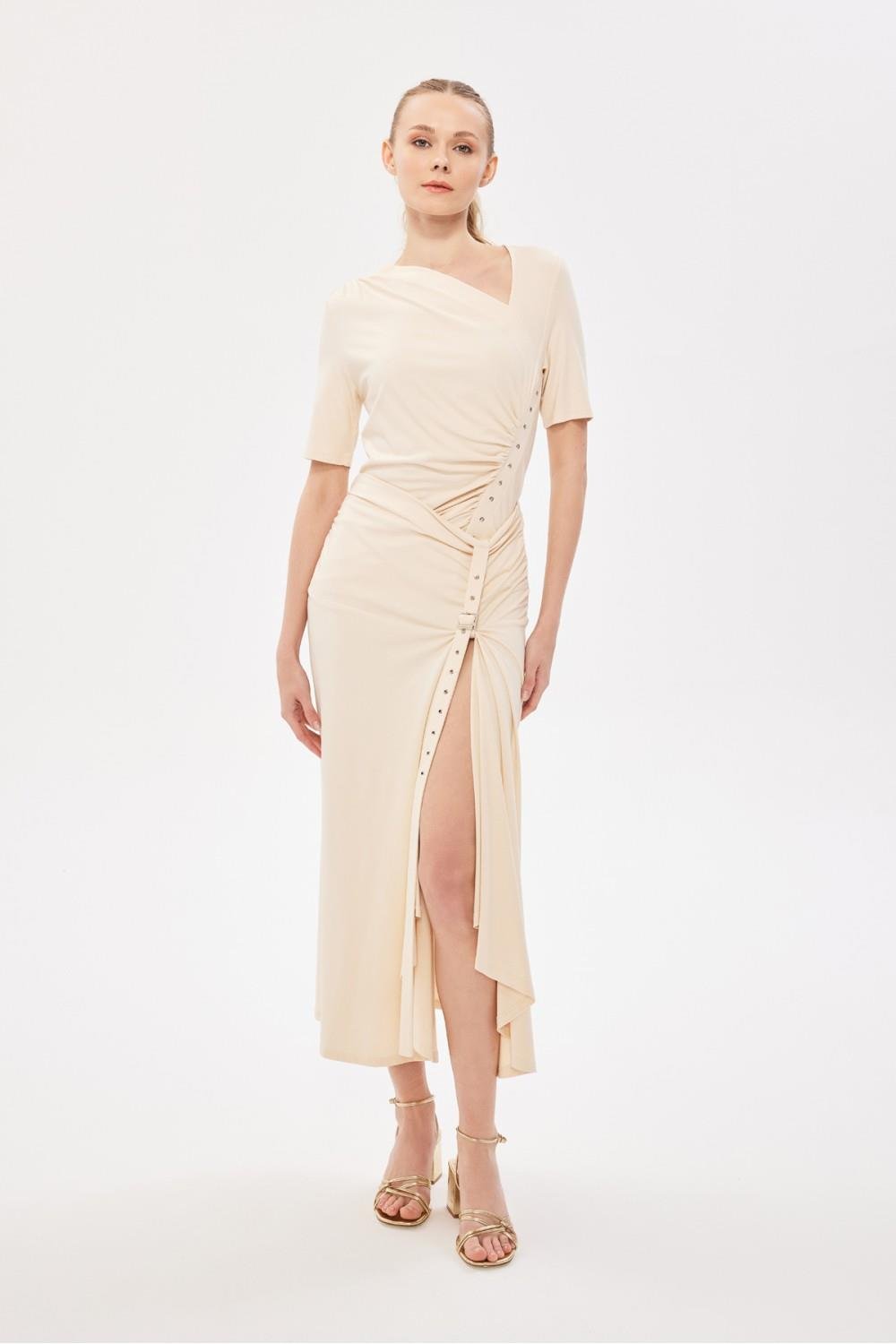 Berrin Berrin Kadın Asimetrik Yaka Derin Yırtmaçlı Kısa Kol Şık Bej Bluz 124Y04004130-KREM