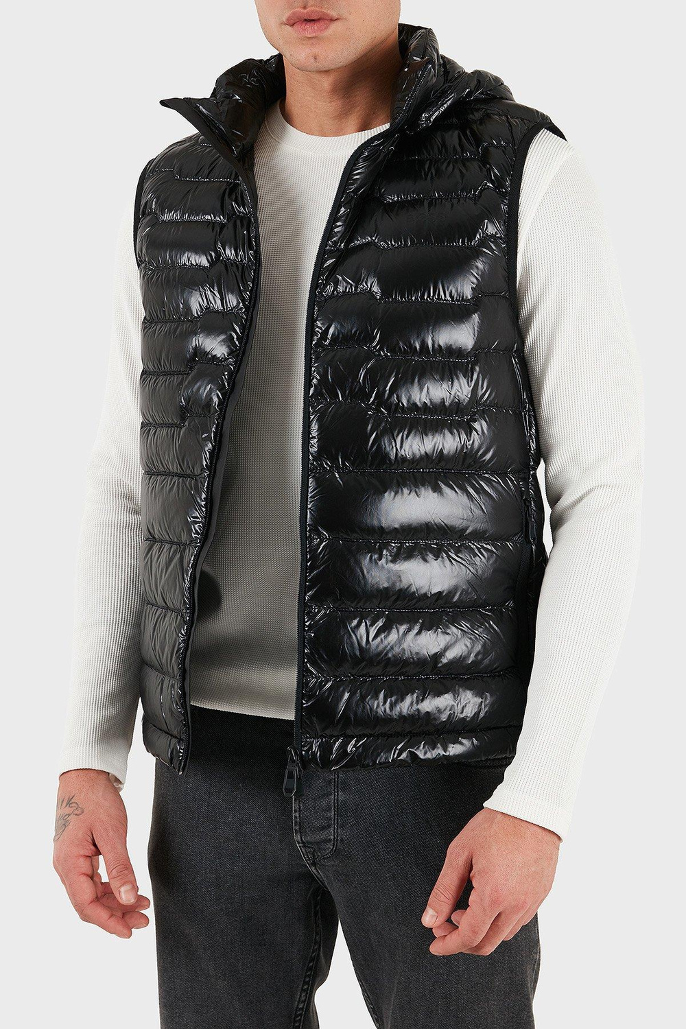 BOSS  BOSS Erkek Regular Fit Parlak Kapitone Desenli Kapüşonlu Siyah Yelek 50548848-001