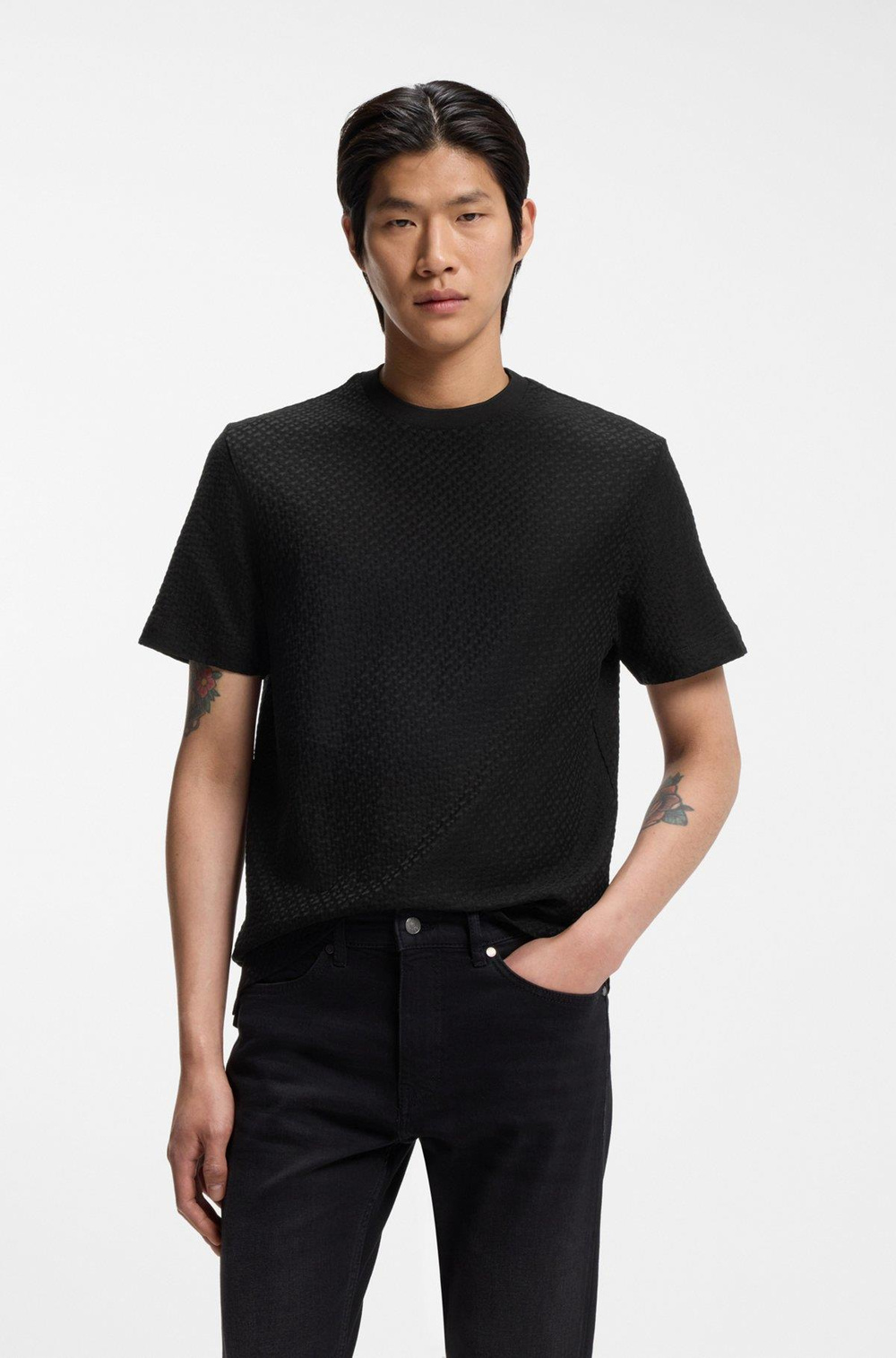 BOSS  BOSS Erkek Tamamı Monogram Logo Detaylı %100 Pamuklu Kısa Kollu Siyah T-Shirt 50557395-001