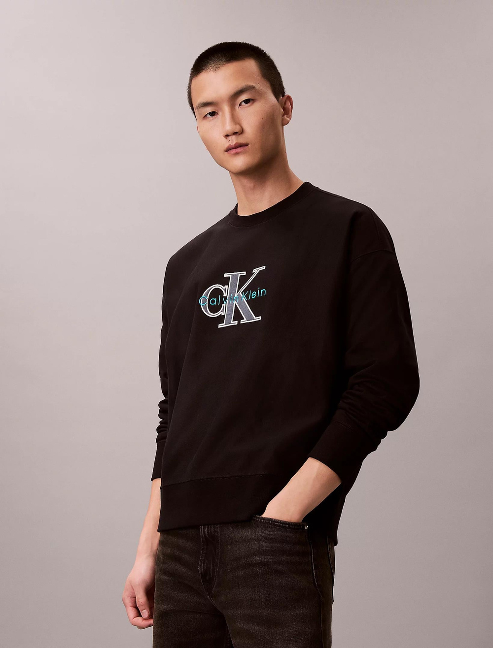 Calvin Klein Calvin Klein Erkek CK Yazı Desen Uzun Kol Pamuklu Bisiklet Yaka Siyah Sweatshirt LV04RE200G-UB1