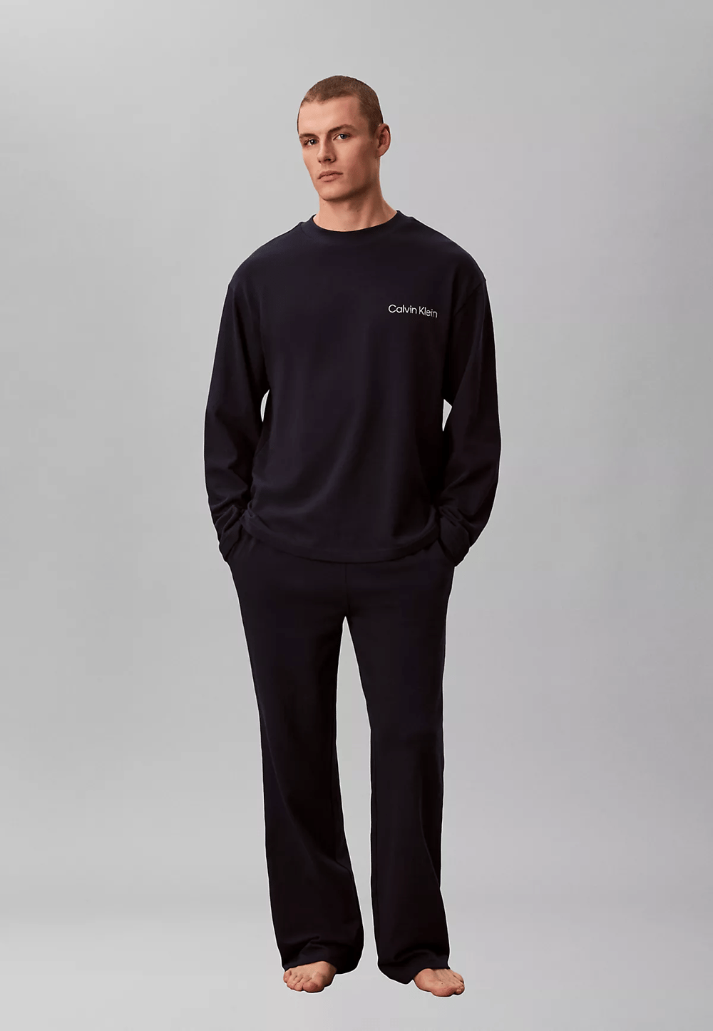 Calvin Klein Calvin Klein Erkek Rahat Kalıp Pamuklu Yuvarlak Yakalı Geniş Paçalı Lacivert Pijama Takımı LV00NM2950-0PP