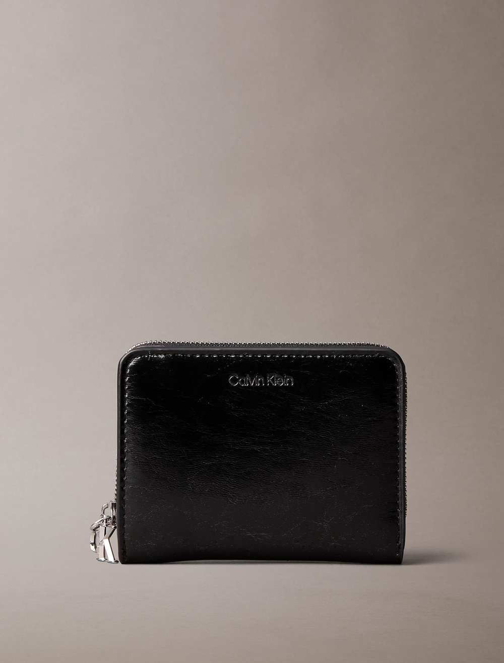 Calvin Klein Calvin Klein Kadın Deri Fermuar Kapama Bozuk Para Yeri Siyah Cüzdan LV04F1103G-UB1