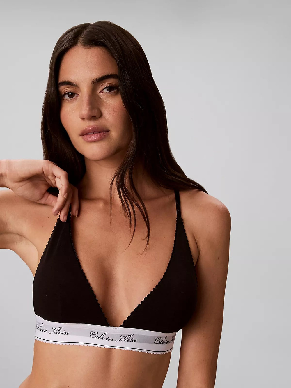 Calvin Klein Calvin Klein Kadın İnce İp Askılı V Yaka Siyah Bralet LV00QF9068-UB1