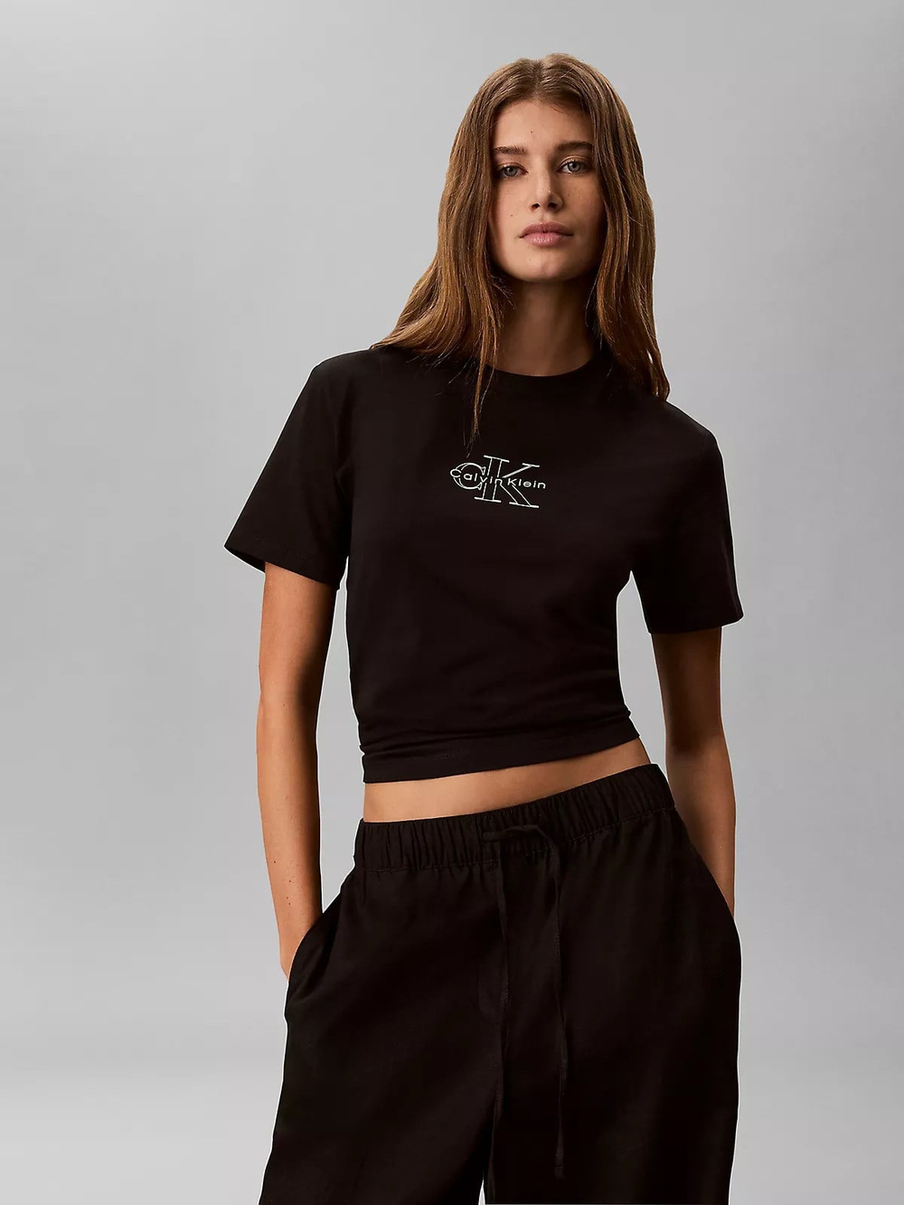 Calvin Klein Calvin Klein Kadın Normal Kesim Pamuklu Yuvarlak Yakalı CK Logo Baskılı Kısa Kollu Siyah T-Shirt LV047G831G-UB1