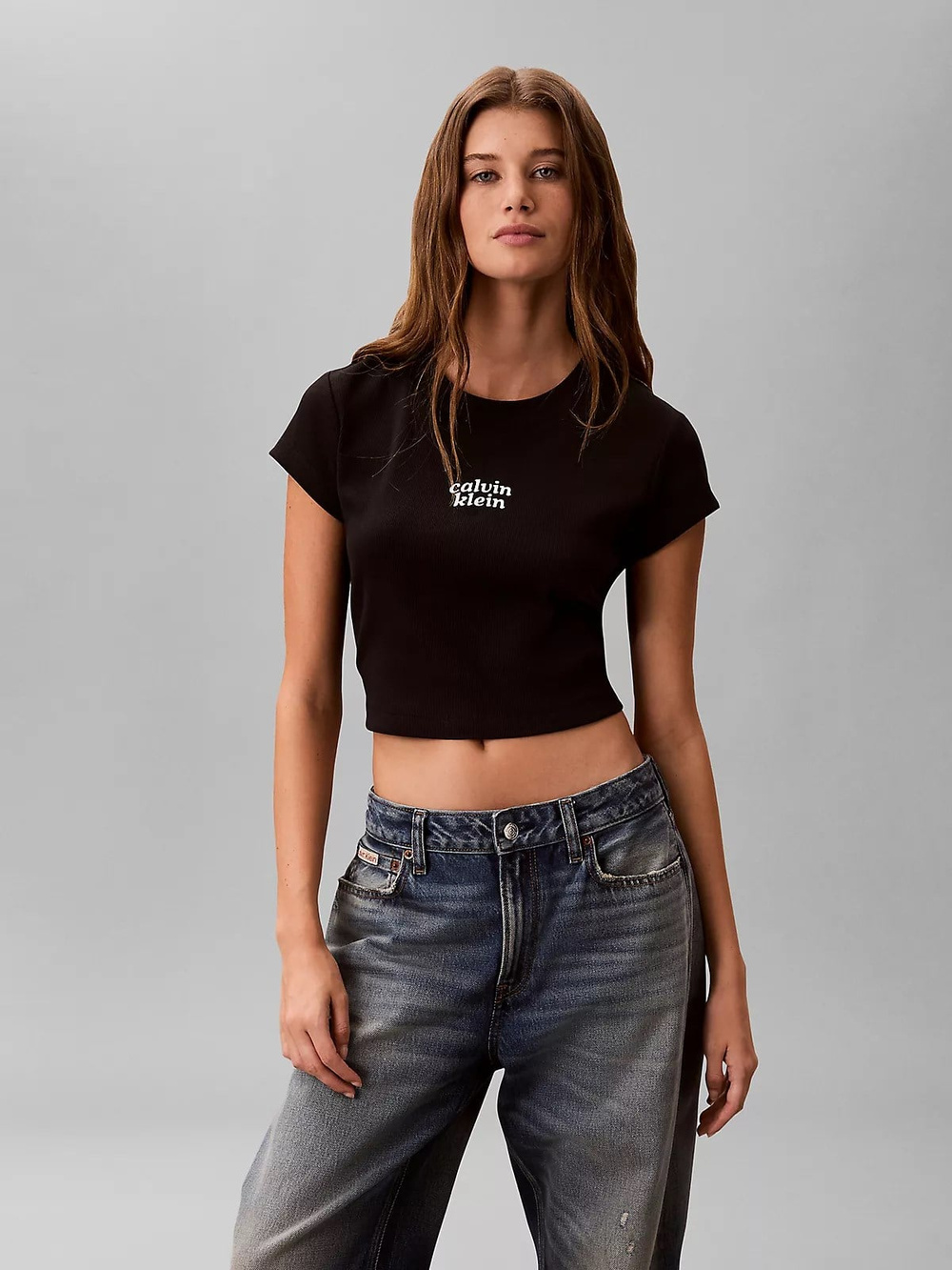 Calvin Klein Calvin Klein Kadın Normal Kalıp Logo Baskılı Yuvarlak Yakalı Pamuklu Kısa Kollu Crop Siyah T-Shirt LV047G828G-UB1