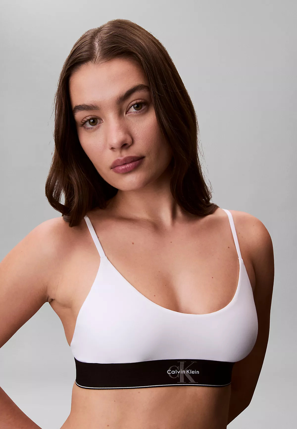 Calvin Klein Calvin Klein Kadın Pamuklu Dolgusuz Logo Etiketli Elastik Bel Bantlı Beyaz Büstiyer LV00QF8814-100