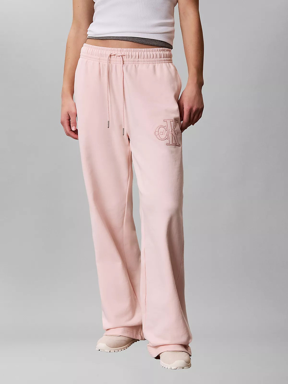 Calvin Klein Calvin Klein Kadın Rahat Kesim CK Logo İşlemeli Geniş Paça Pembe Eşofman Altı LV047G822G-VG3