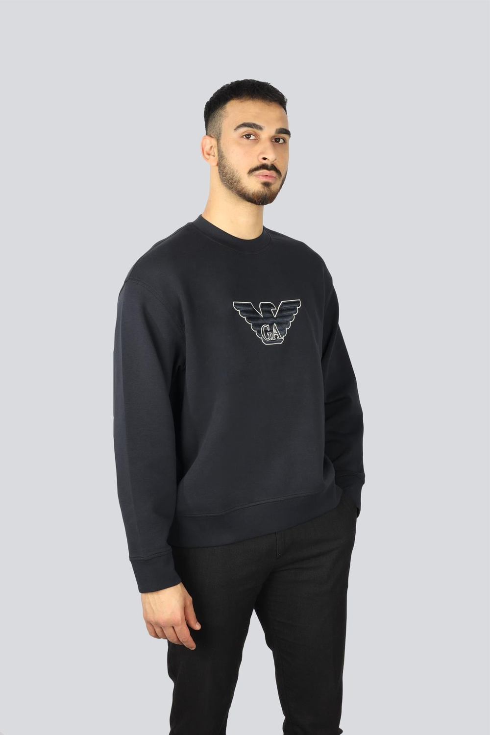 EMPORIO ARMANI Emporıo Armani Erkek Yuvarlak Yaka Regular Fit Dokuma Kumaş Baskılı Uzun Kollu Lacivert Sweatshirt EM001052 AF10013-MB192