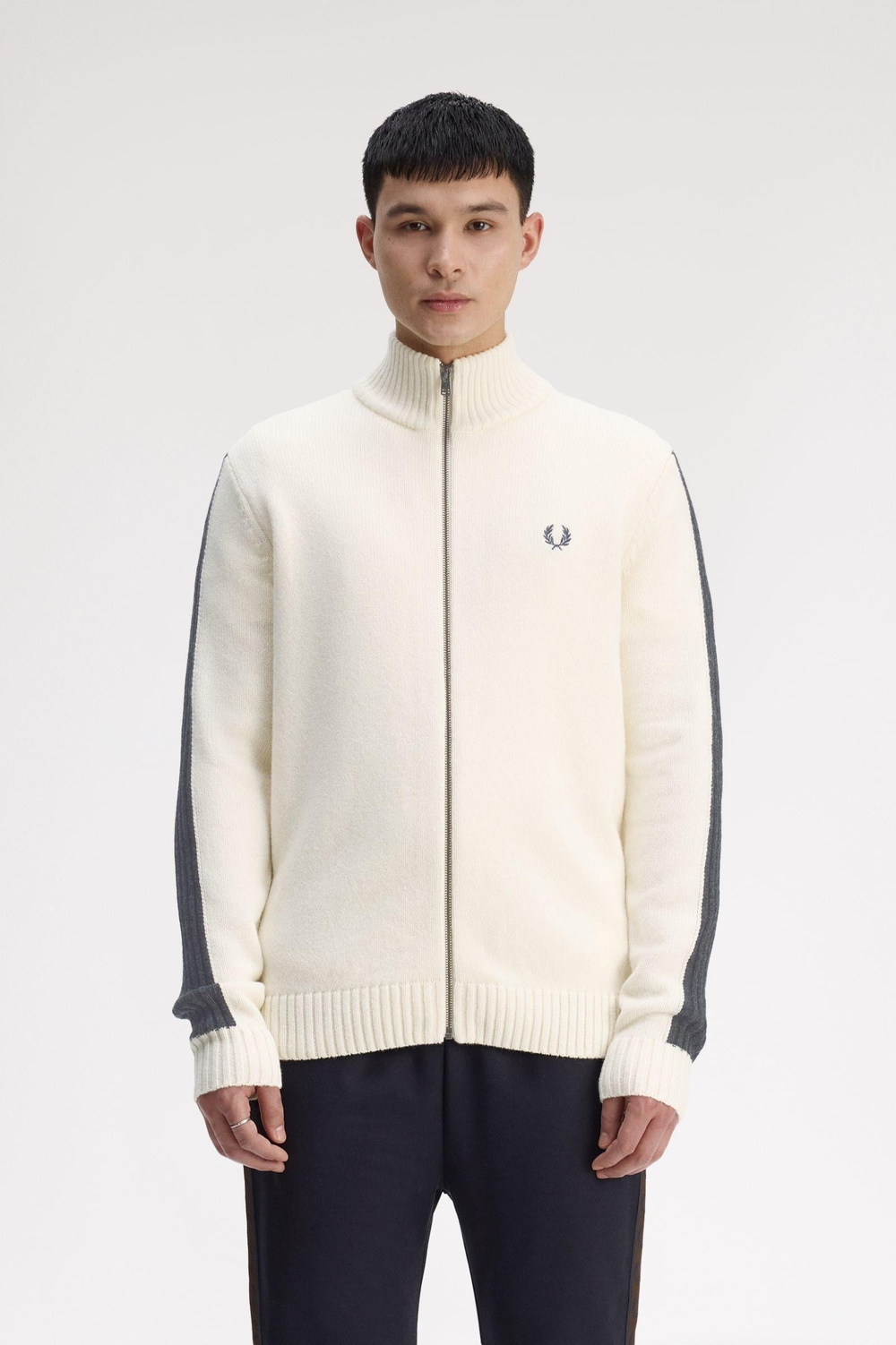 Fred Perry Fred Perry Erkek Uzun Kol Dik Yaka Fermuar Kapama Beyaz Hırka K1546-560