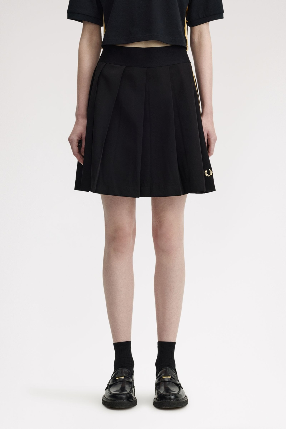 Fred Perry Fred Perry Kadın Şerit Detaylı Pileli Esnek Kumaşlı Beli Lastikli Siyah Etek E2106-90A
