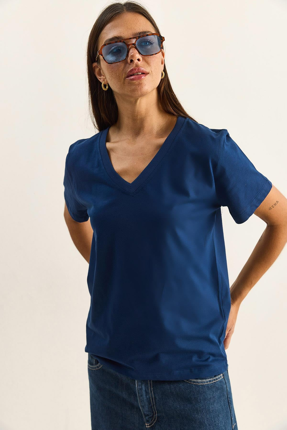 %100 Organik Pamuk Derin V Yakalı Comfort Fit T-Shirt 60602066 - Lacivert