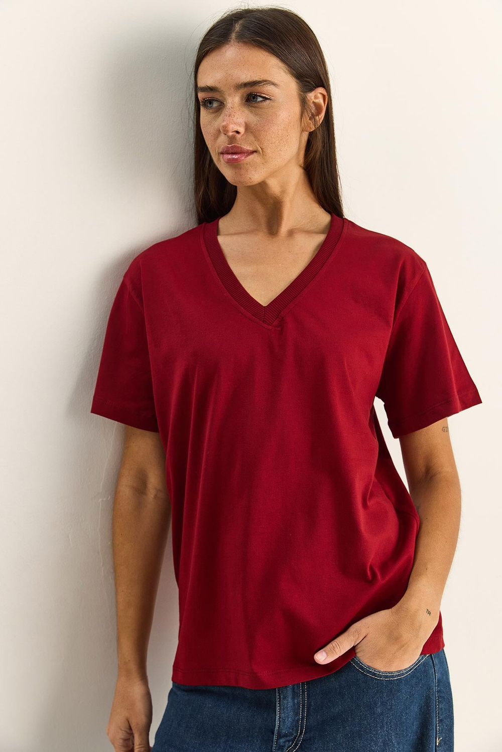 %100 Organik Pamuk Derin V Yakalı Comfort Fit T-Shirt 60602066 - Bordo