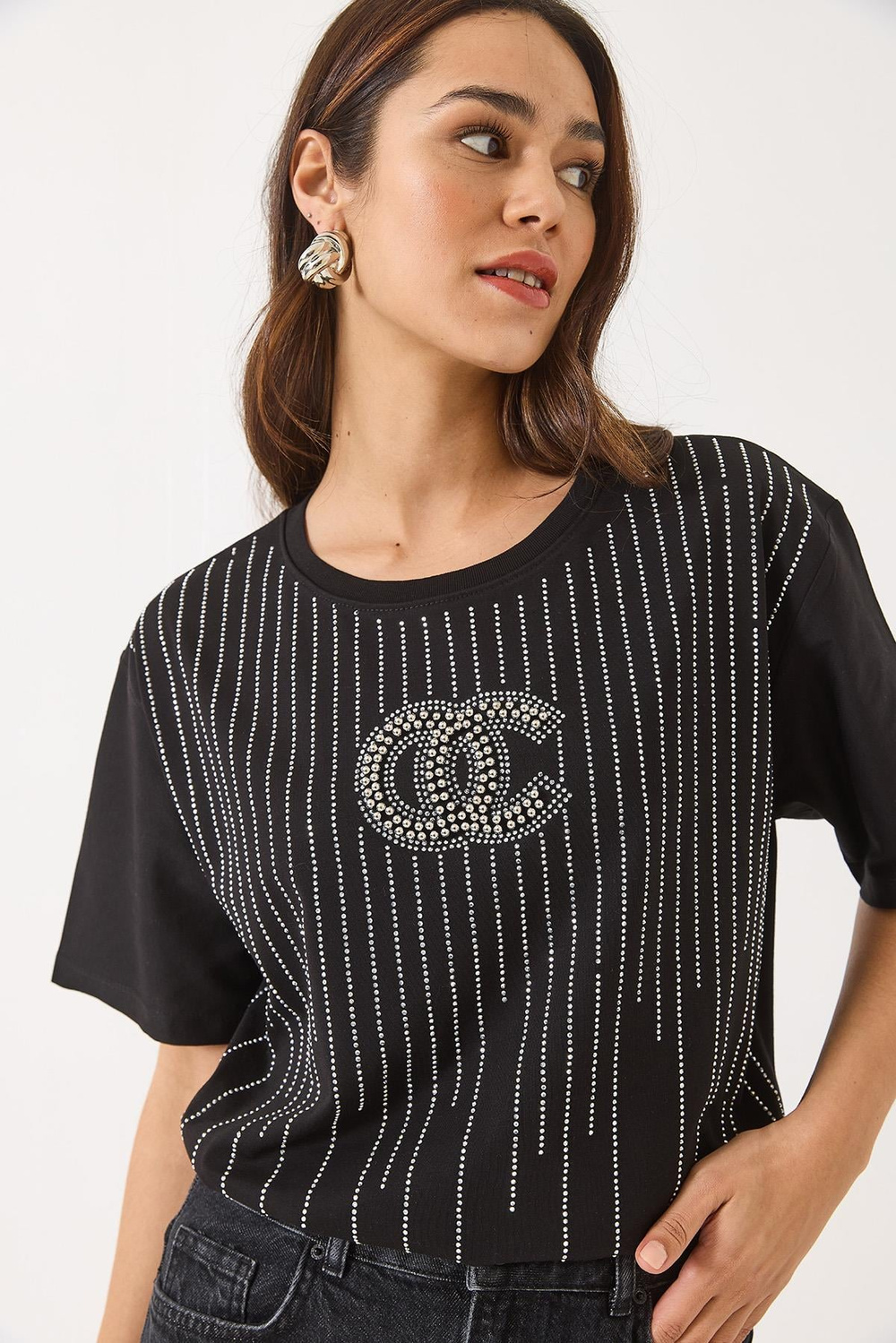 Kadın Bisiklet Yaka Kısa Kollu Boncuk Taş Baskılı Salaş T-Shirt 60283037 - Siyah