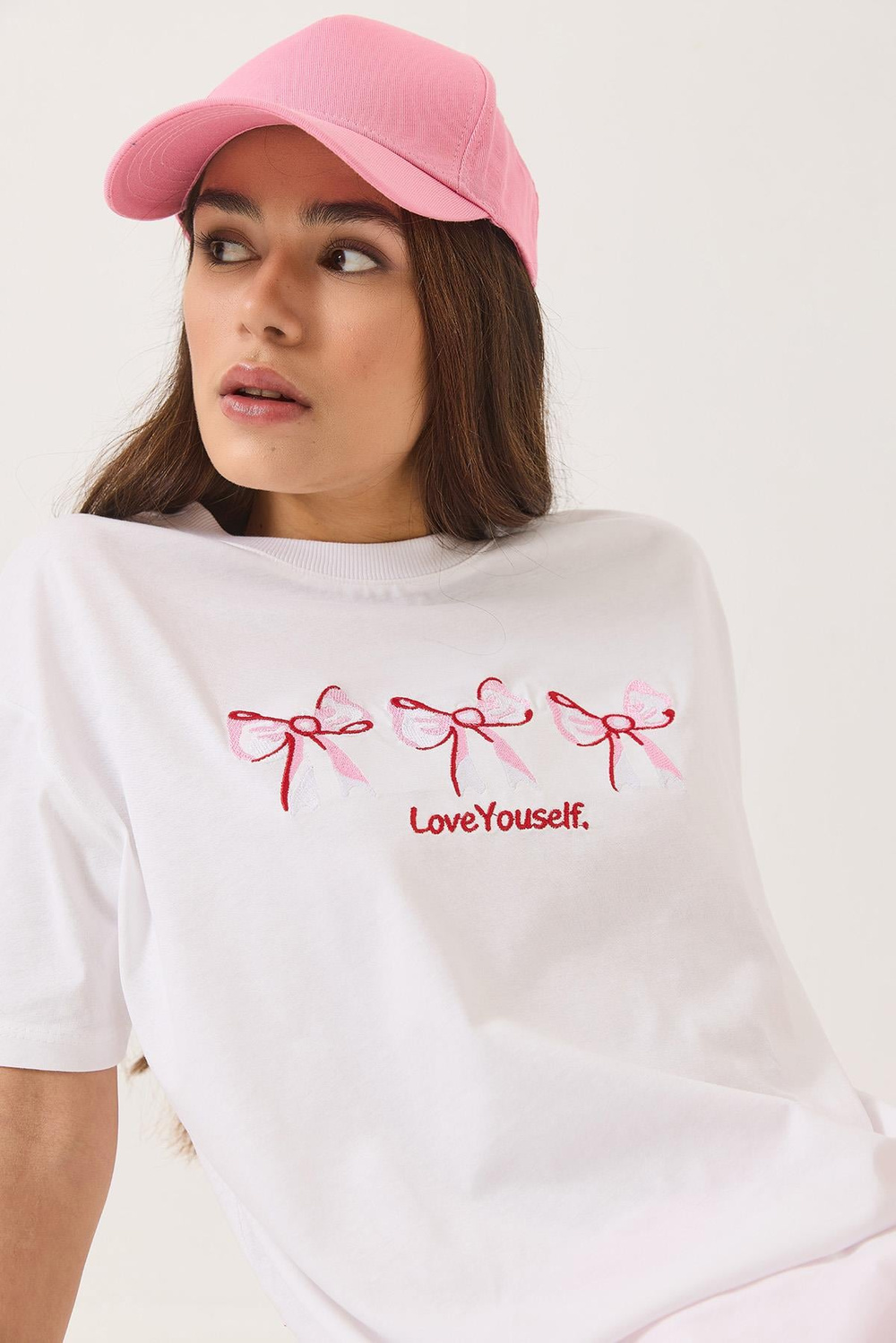 Kadın Bisiklet Yaka Kısa Kollu Nakışlı T-Shirt 60602023 - Beyaz