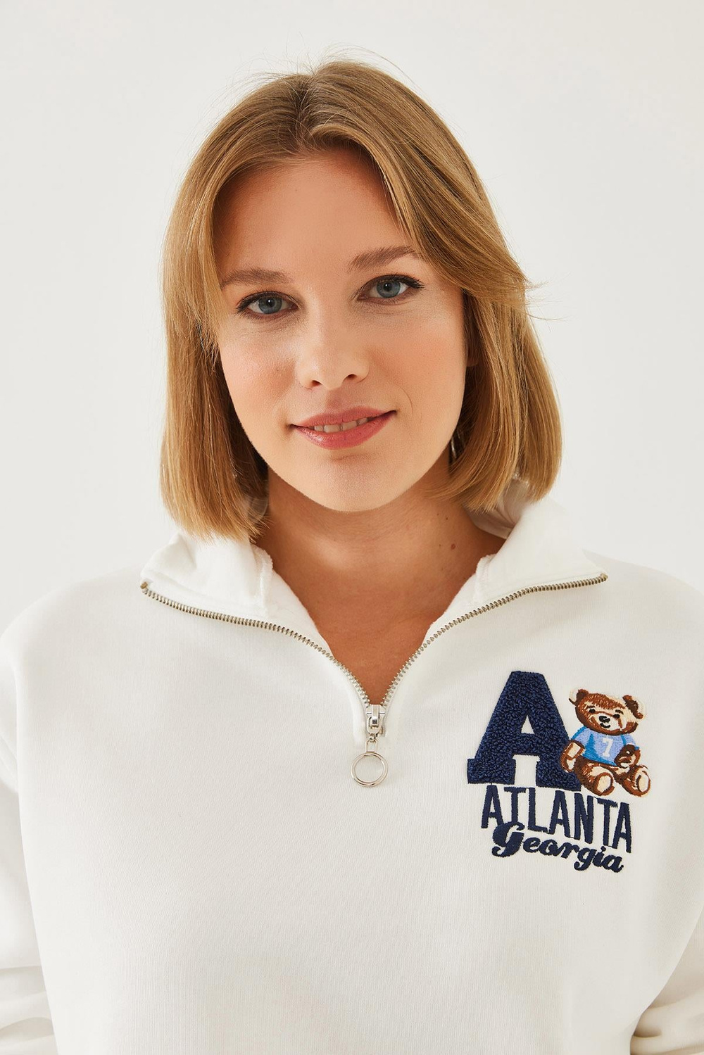 Kadın Fermuarlı Ön Baskılı Üç İplik Şardonlu Sweatshirt 5555 60251950 - Beyaz