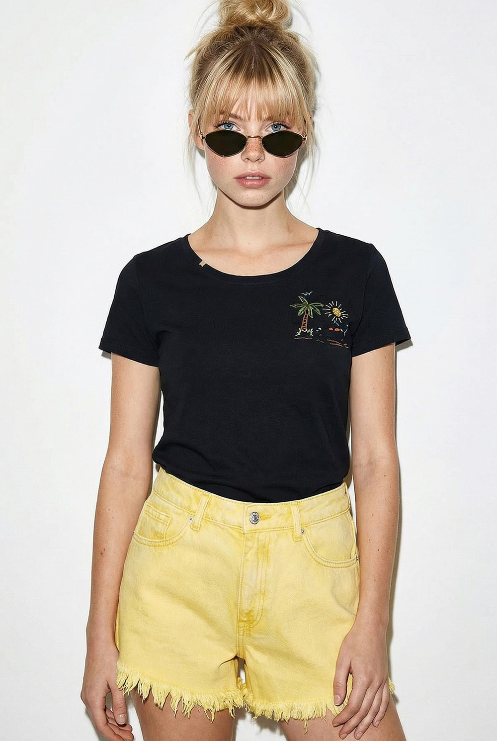 Kadın %100 Pamuk El İşi Summer Nakış Detaylı Premium Tasarım T-Shirt 1001 60282048 - Siyah
