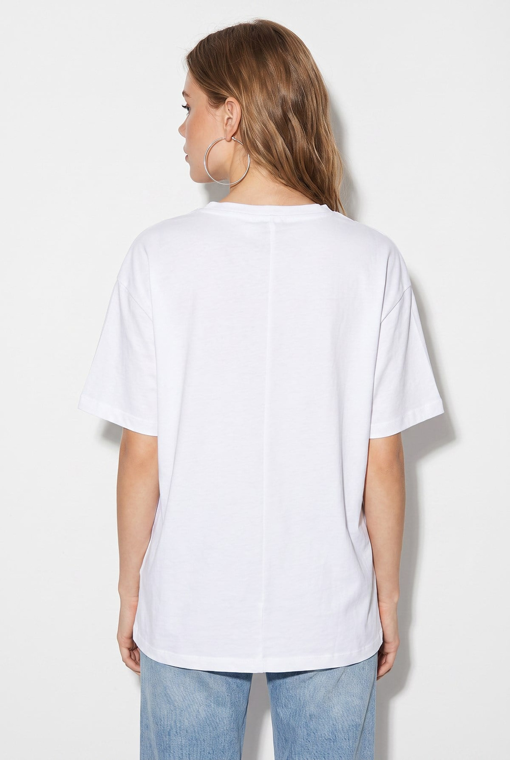 Kadın %100 Pamuk Oversize Bisiklet Yaka Yan Yırtmaçlı Basic T-Shirt 60382625 - Beyaz