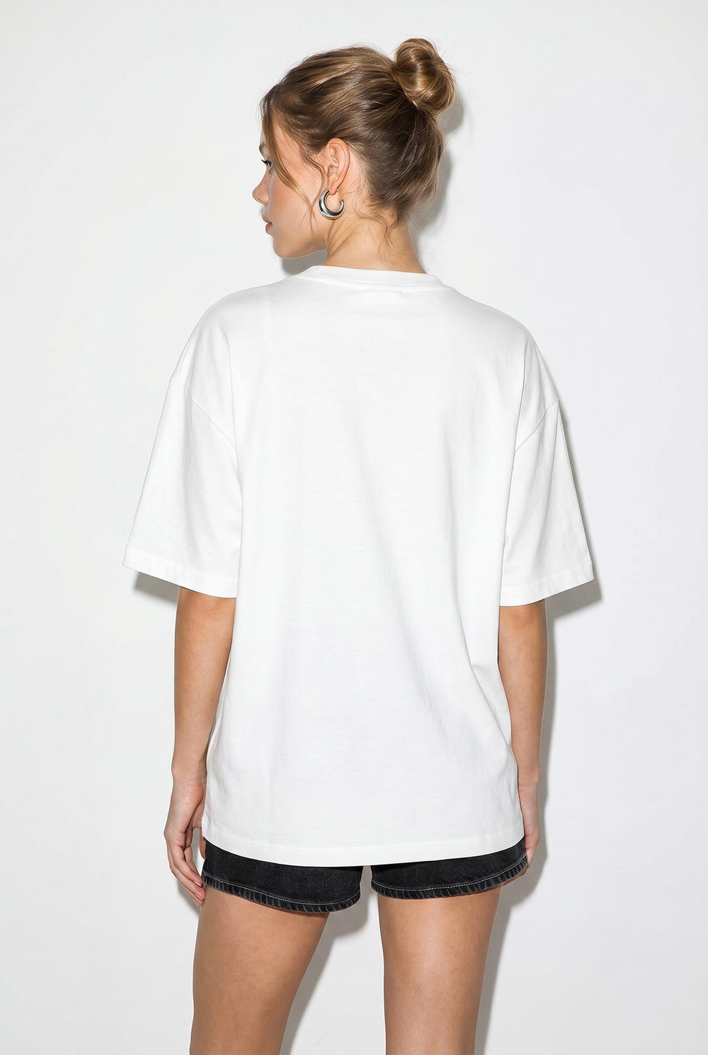 Kadın %100 Pamuk Yıldız ve Kabartma Baskı Detaylı Oversize Basic T-Shirt ÖT100019 60286294 - Beyaz