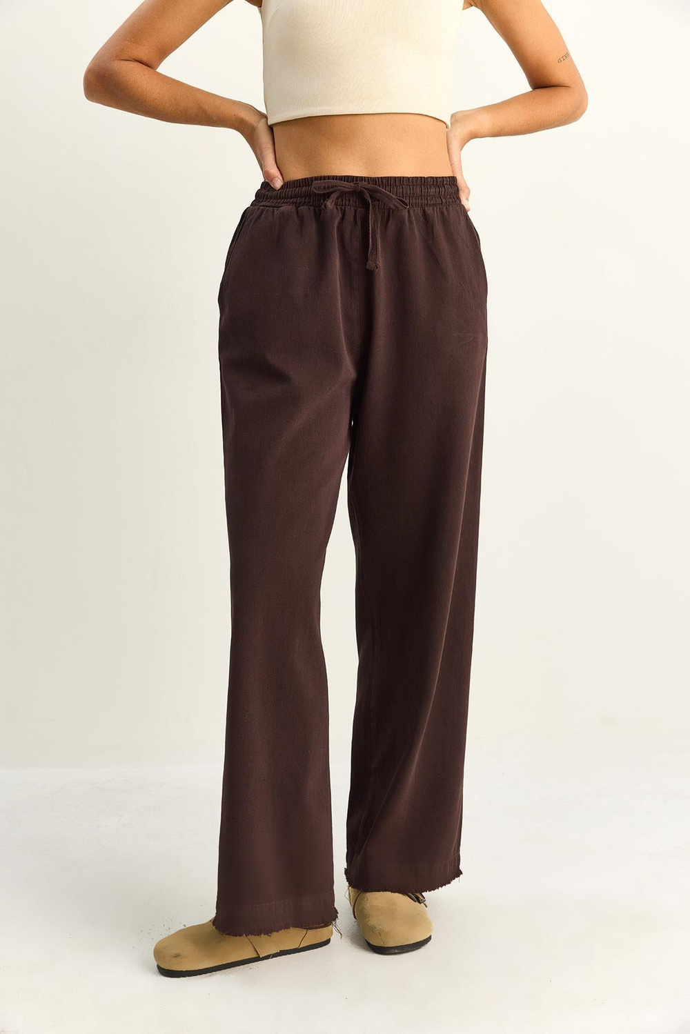 Kadın Beli Lastikli Paça Detaylı Palazzo Kalıp Pamuk Gabardin Yazlık Pantolon 60283323 - Acı Kahve