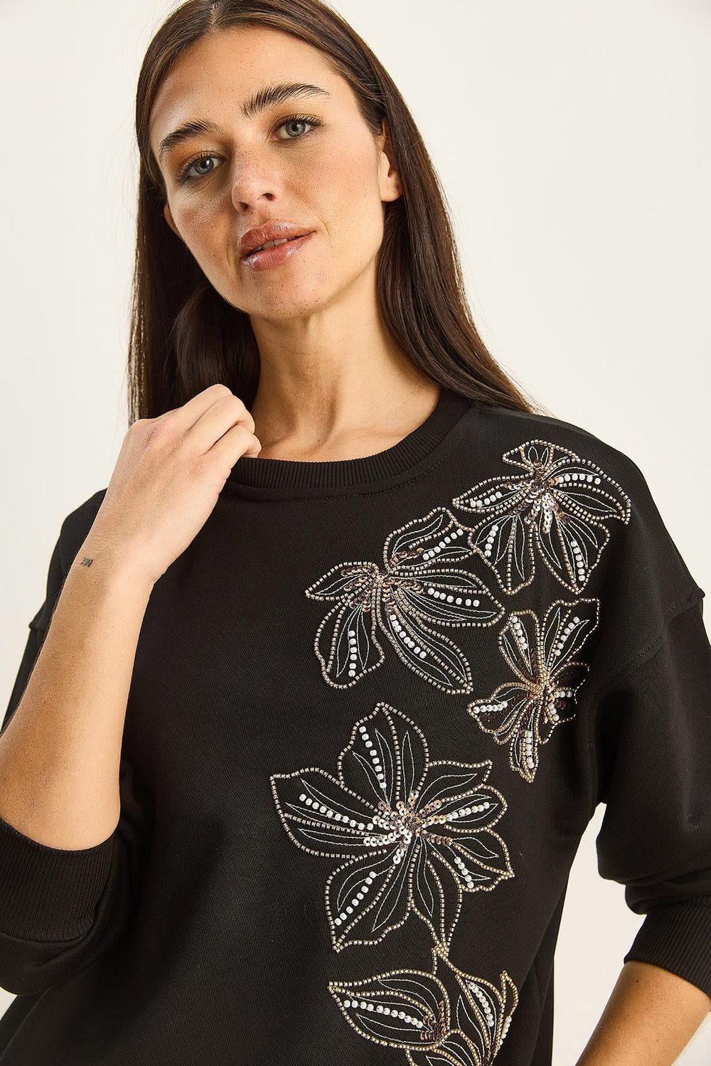 Kadın Bisiklet Yaka Çiçek Boncuk İşlemeli Relaxed Sweatshirt 1572 60283809 - Siyah