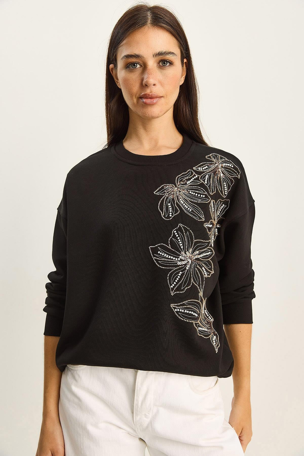 Kadın Bisiklet Yaka Çiçek Boncuk İşlemeli Relaxed Sweatshirt 1572 60283809 - Siyah