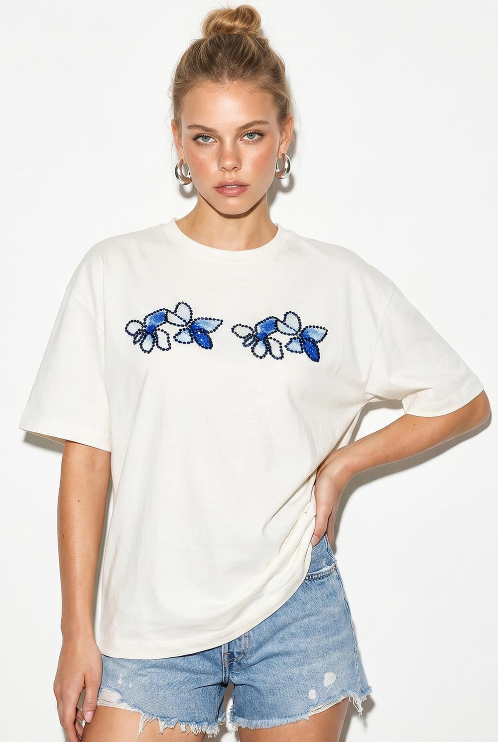Kadın Bisiklet Yaka Taş Baskı Detaylı Oversize Pamuklu T-Shirt ÖT100013 60286272 - Beyaz-Mavi