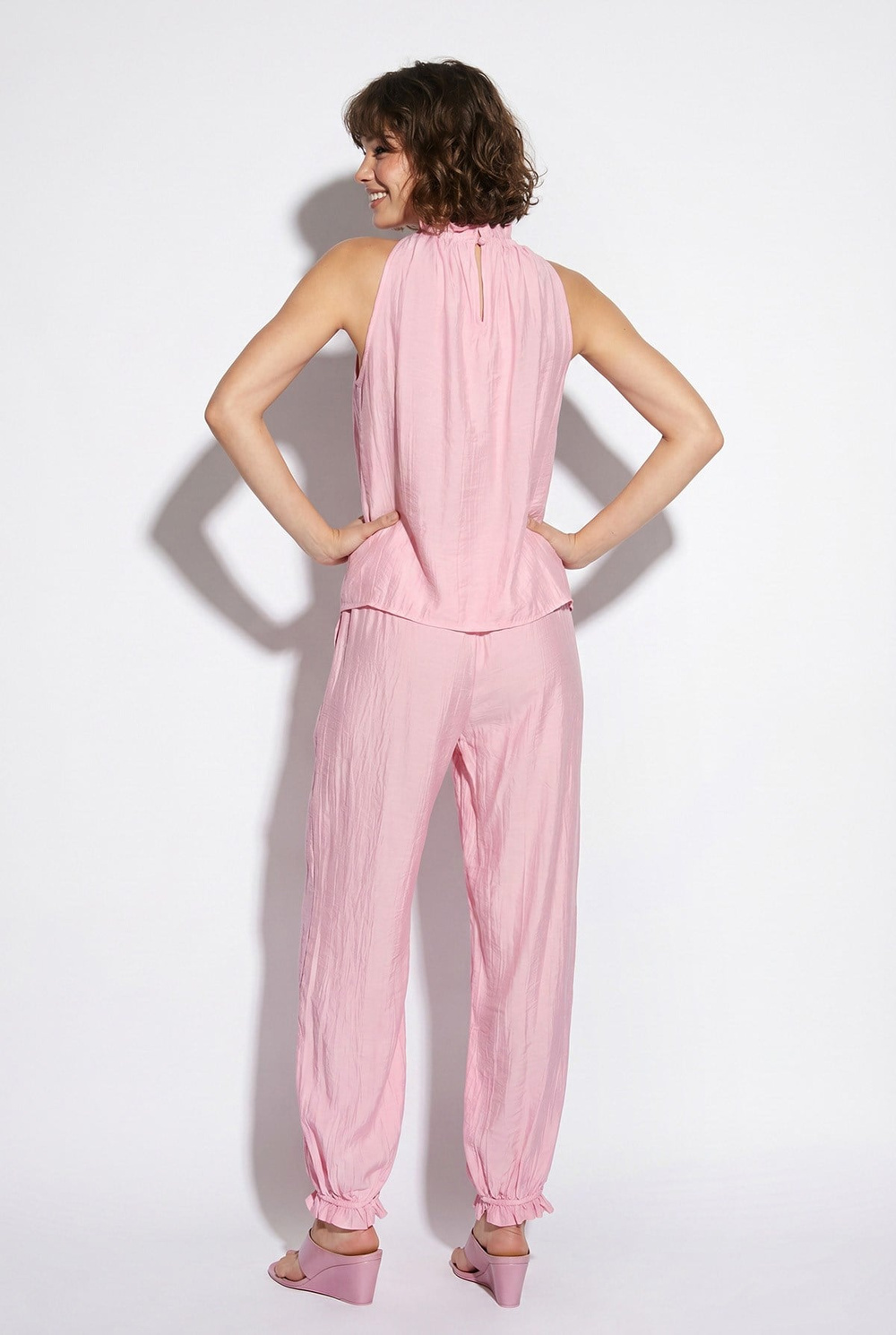 Kadın Boncuk Detaylı Halter Yaka Bluz Beli Lastikli Şalvar Pantolon Takım 1088 60286400 - Pembe