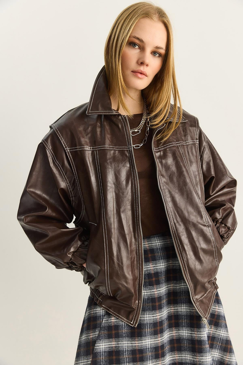Kadın Dikiş Detaylı Astarlı Beli Lastikli Cepli Oversize Suni Deri Ceket 3173 60283894 - Kahverengi