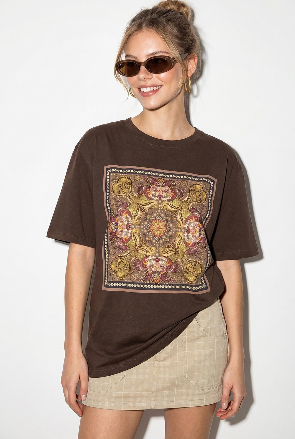 Kadın Etnik Desenli Boncuk İşlemeli Baskı Detaylı Oversize T-Shirt 2128 60286123 - Kahverengi