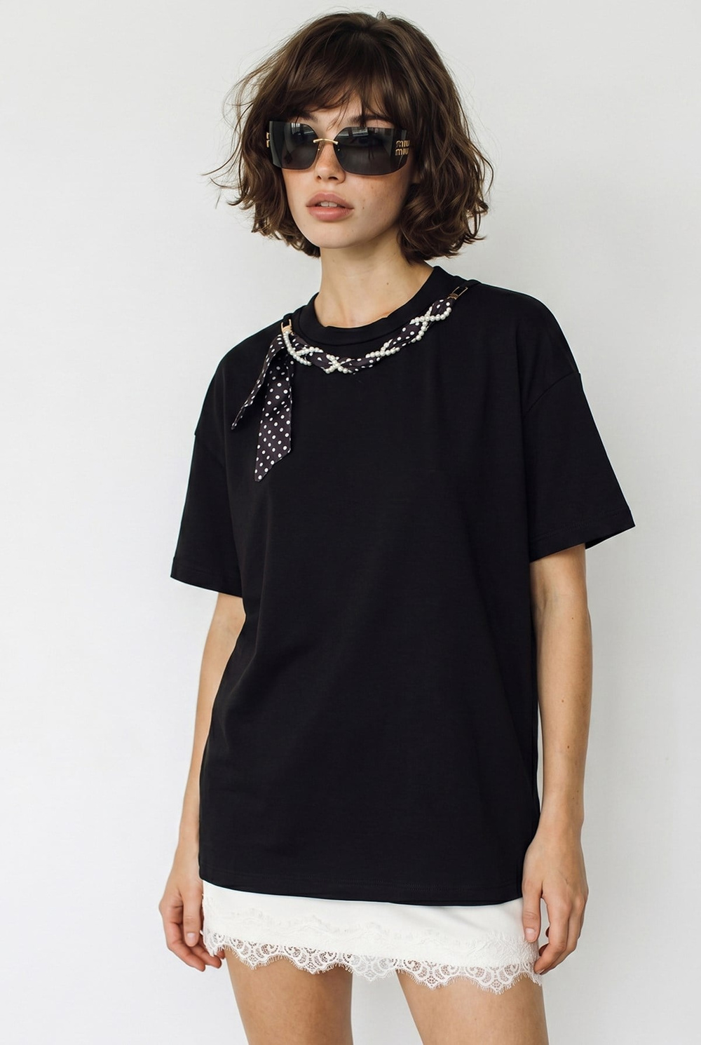 Kadın Fular ve İnci Detaylı Bisiklet Yaka Oversize Basic T-Shirt 360096 60286358 - Siyah