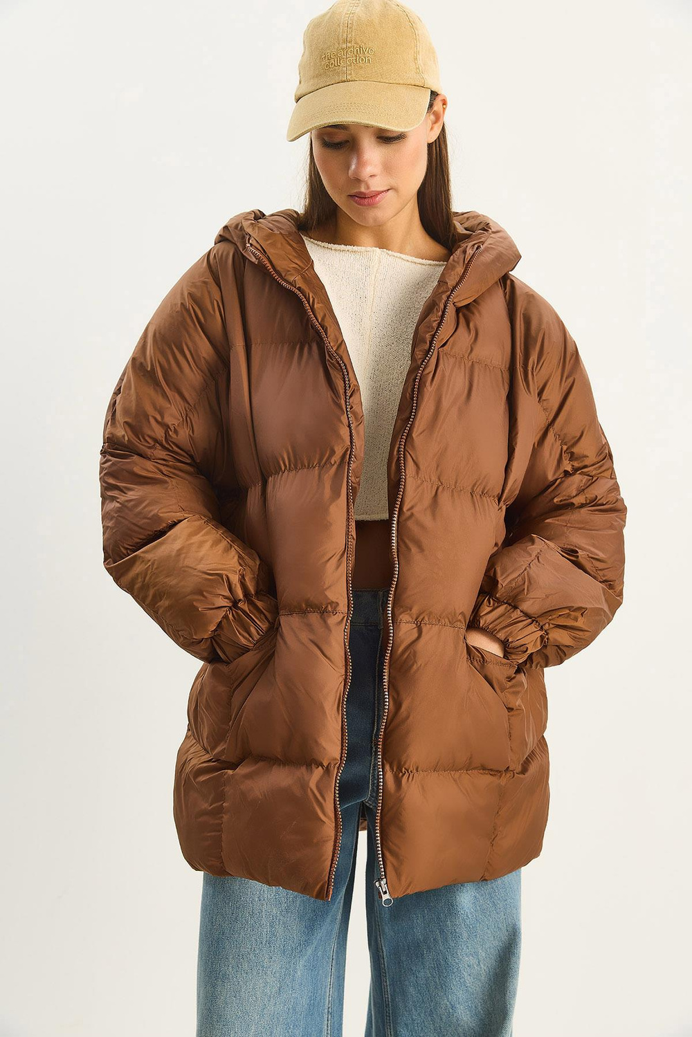 Kadın Kapüşonlu Oversize Yarasa Kol Şişme Mont 60283686 - Kahverengi