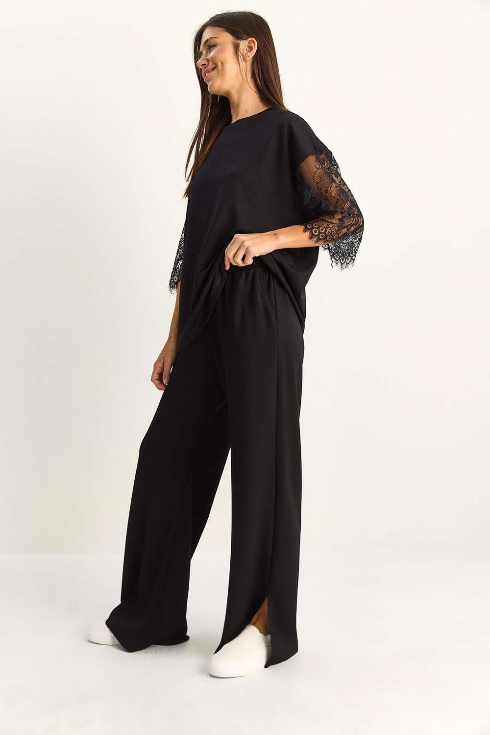 Kadın Kolları Dantelli Oversize Basic T-Shirt Beli Lastikli Bol Pantolon Alt-Üst Modal Takım 4115 60286085 - Siyah