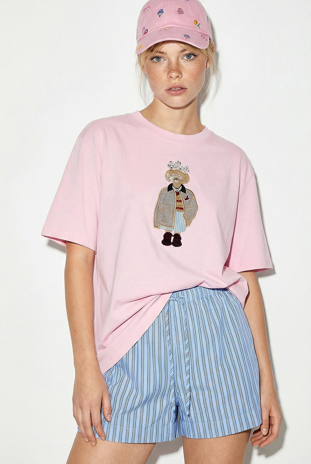 Kadın Köpek Nakışlı Taş İşlemeli Relaxed Fit %100 Pamuk T-Shirt 1077 60286067 - Pembe