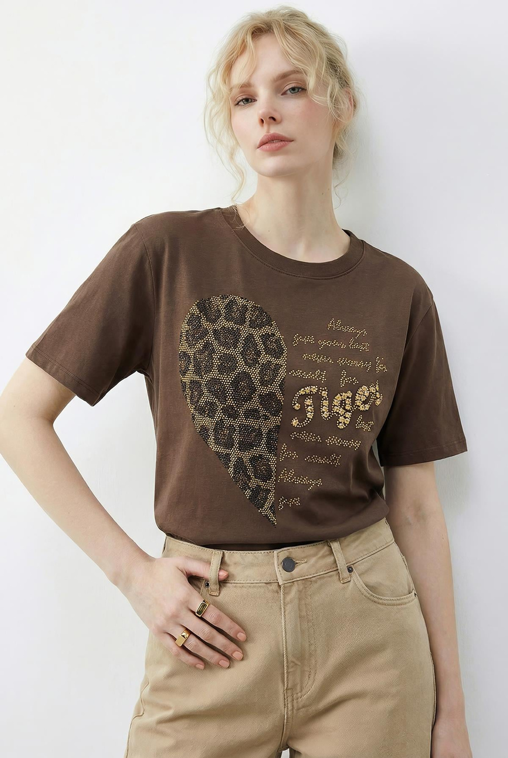 Kadın Leopar Kalp Taş İşlemeli Bisiklet Yaka Regular Fit T-Shirt 2210 60283976 - Kahverengi