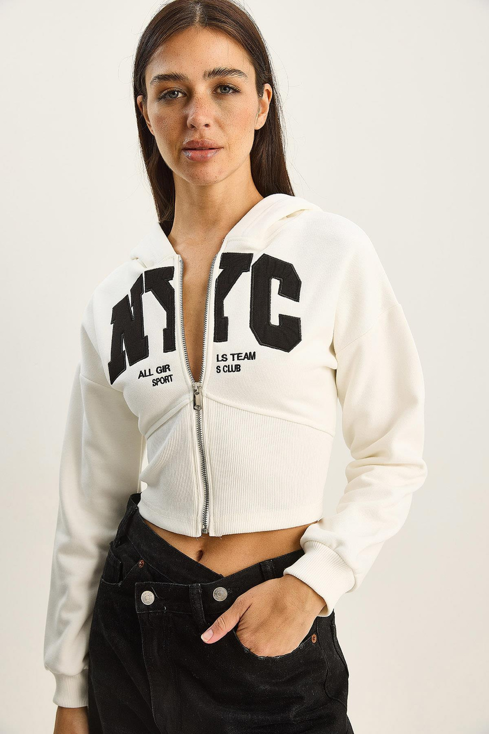 Kadın NYC Nakışlı Üç İplik Şardonlu Kapüşonlu Crop Hırka 6942 60283794 - Beyaz