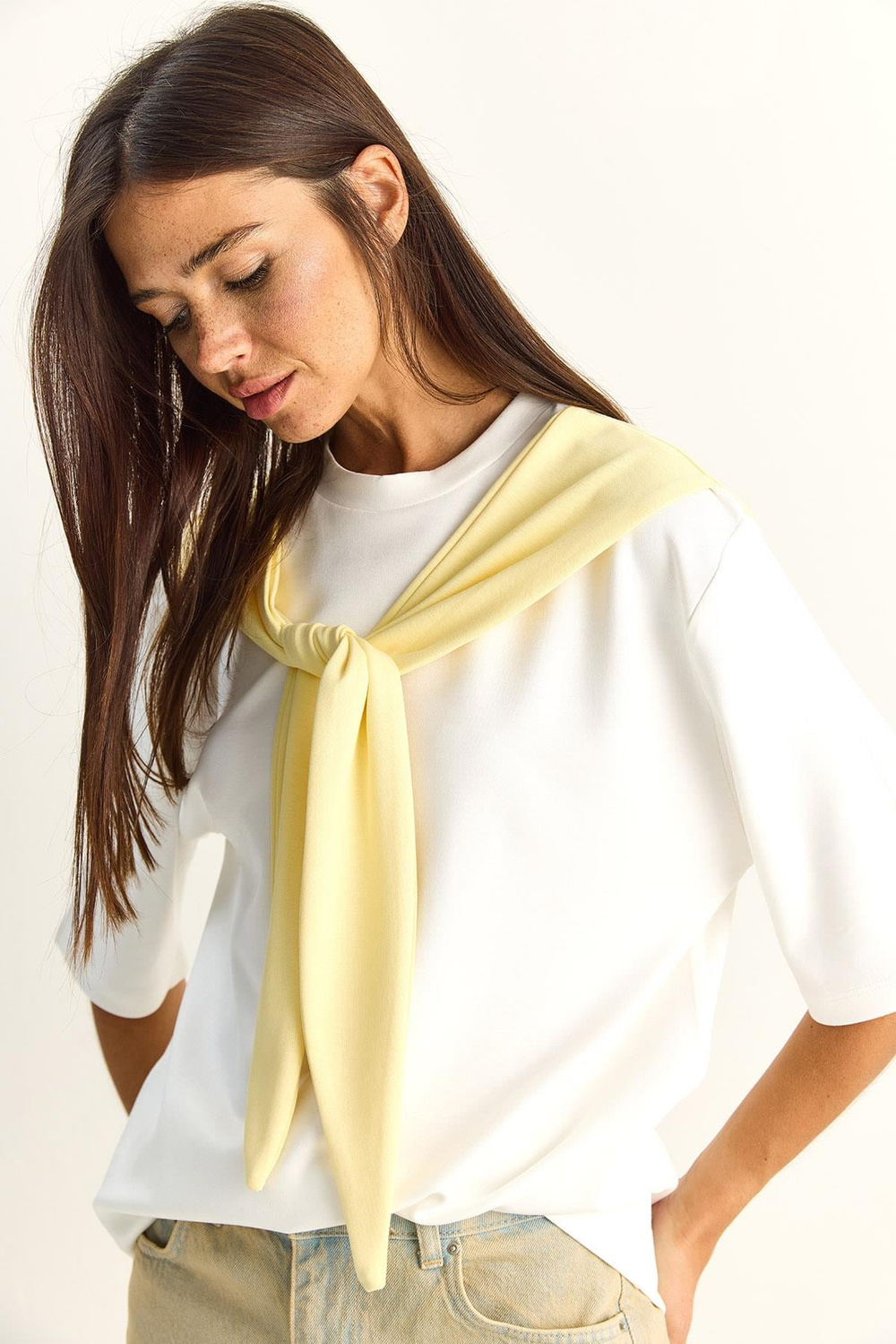 Kadın Şal Detaylı Oversize Basic T-Shirt 1094 60286118 - Beyaz-Sarı