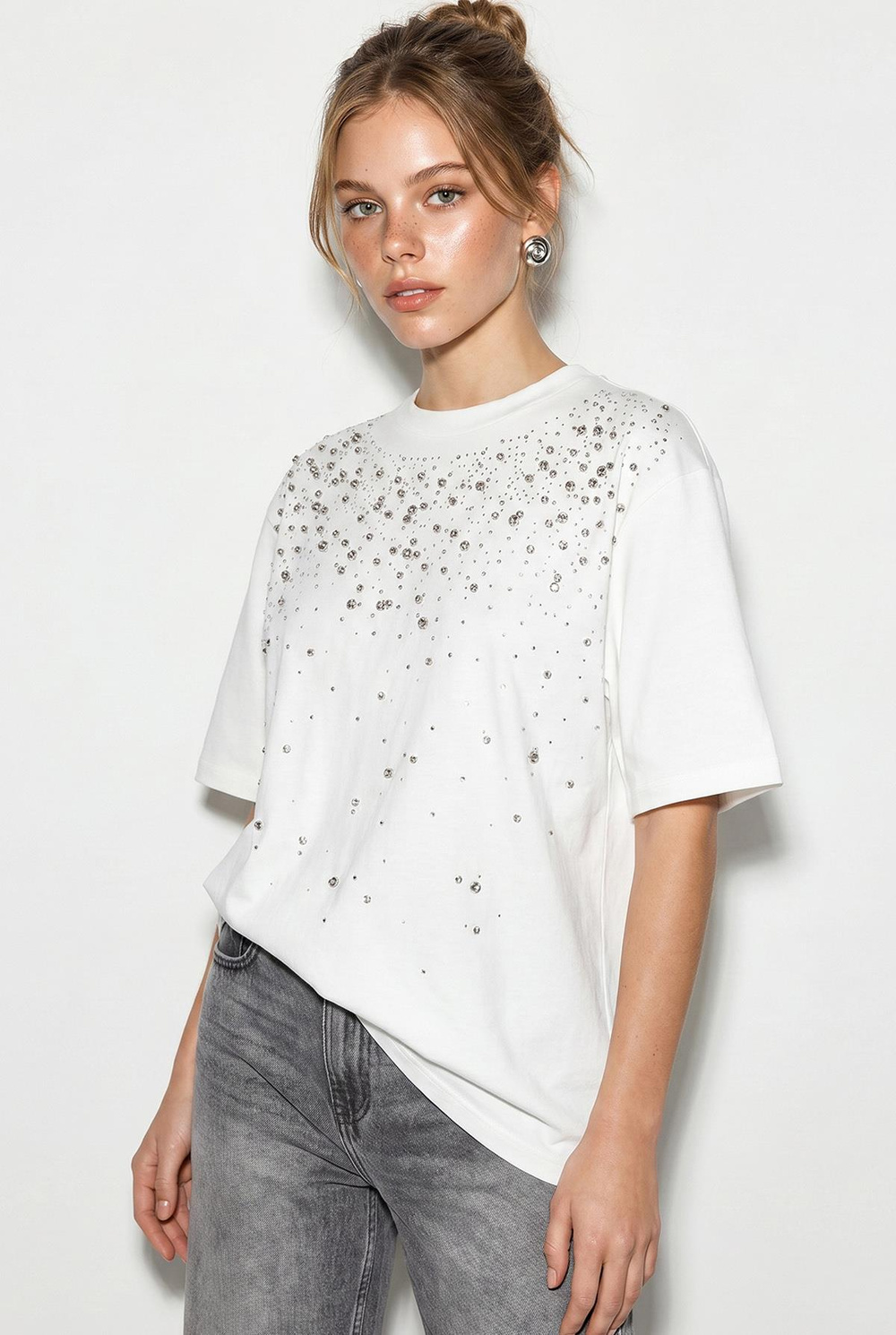 Kadın Taş İşlemeli Bisiklet Yaka Oversize Pamuklu T-Shirt ÖT261107 60286302 - Beyaz