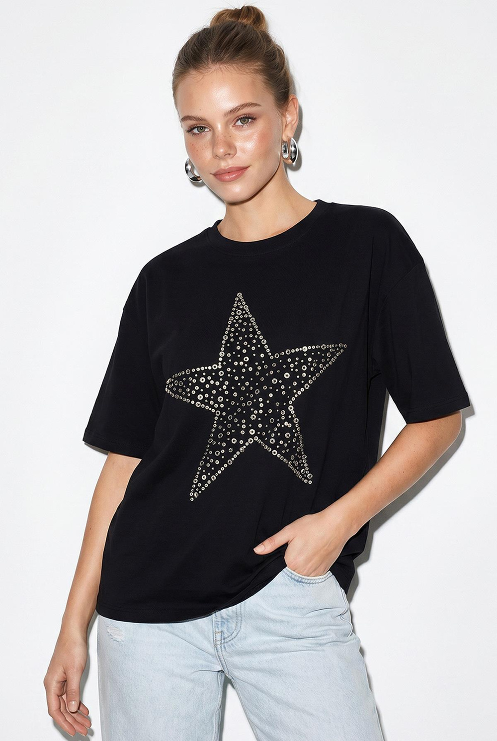 Kadın Taş İşlemeli Yıldız Detaylı %100 Pamuk Oversize T-Shirt ÖT100003 60286297 - Siyah