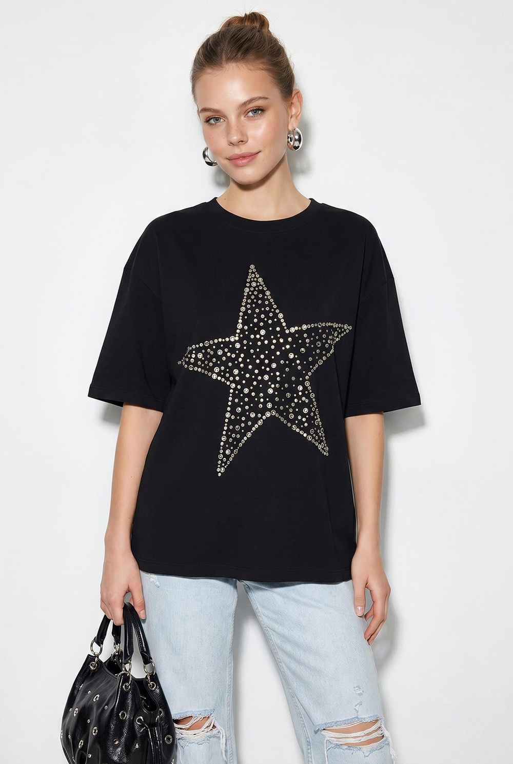 Kadın Taş İşlemeli Yıldız Detaylı %100 Pamuk Oversize T-Shirt ÖT100003 60286297 - Siyah